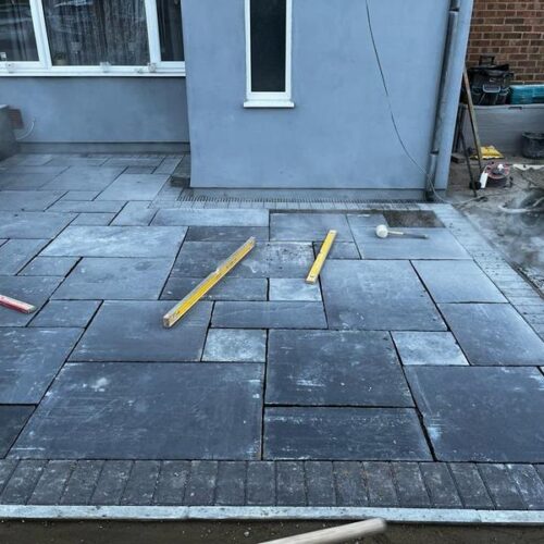 corringham small front patio 07